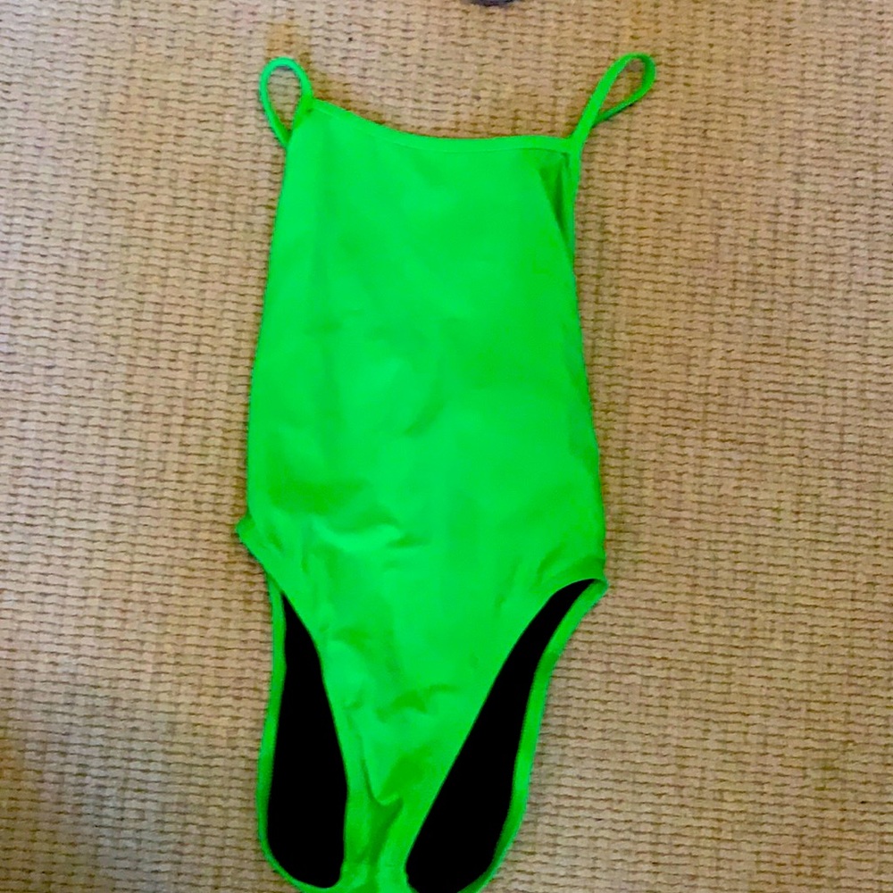 Jolyn solid one piece! Size 30